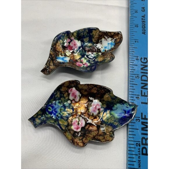 Set Of 2 Handcrafted Vintage Leaf-Shaped Enamel Trinket Dishes Floral Design - Picture 2 of 7